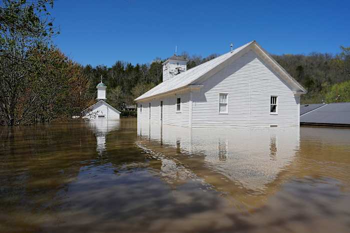 Dodelijke regenval in april in de VS Zuid en Midwest werd geïntensiveerd door klimaatverandering, zeggen wetenschappers