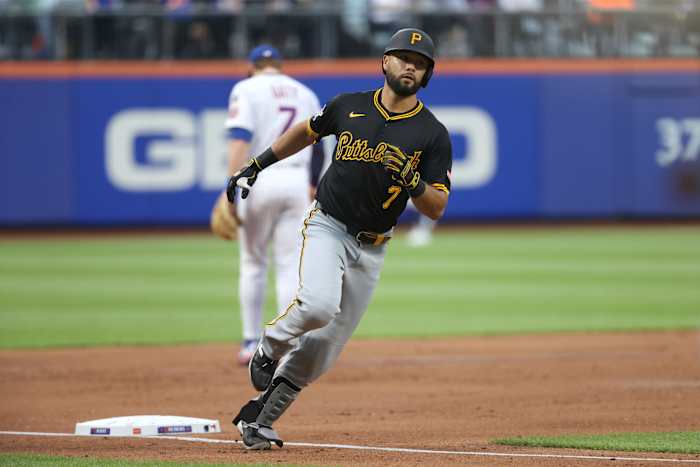 Familiebanden: Kiner-Falefa Homers Na zijn 2e neef te hebben ontmoet voor de eerste keer, de zoon van Ralph Kiner