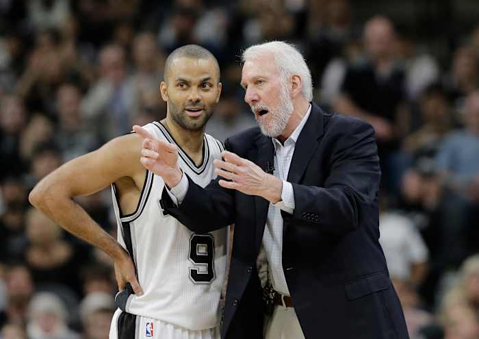 Foto's: voormalig San Antonio Spurs hoofdcoach Gregg Popovich door de decennia