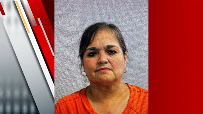 Frio County Judge geschorst zonder betaaldagen na arrestatie in verband met stemonderzoek