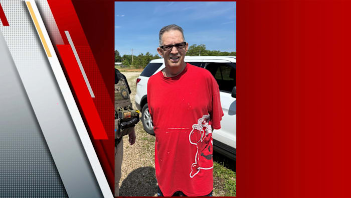 Gearresteerd man, beschuldigd van seksueel misbruik van een kind en onfatsoenlijkheid met een kind, zegt Guadalupe County Sheriff's Office