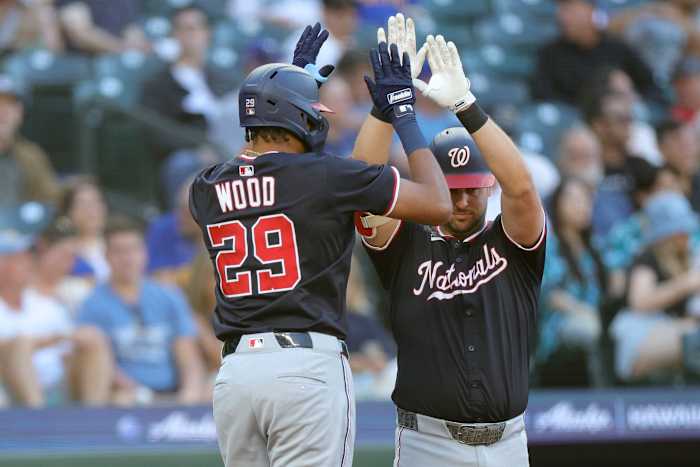 Hassell raakt 1e Major League Homer en Nationals Rout Mariners 9-0