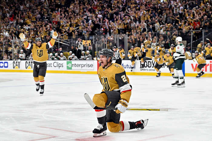 Howden's OT-doel geeft Golden Knights een 3-2 overwinning op de Wild en 3-2 Series voorsprong