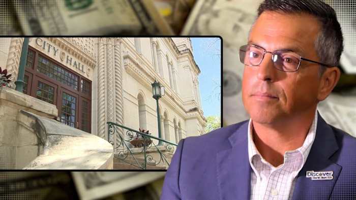 'Ik ben behoorlijk gefrustreerd': NEISD Superintendent roept op in de stad San Antonio om geschil van meerdere miljoenen dollars op te lossen