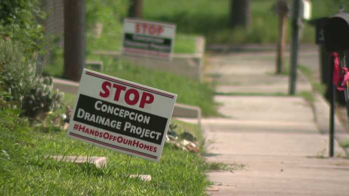 Inwoners van de westkant worden geconfronteerd met onzekerheid terwijl de stadsplannen van de stad opnieuw evalueren