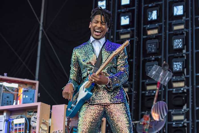 Jon Batiste kondigt Big Money Tour aan met belofte van frisse geluiden, improvisatie en verbinding