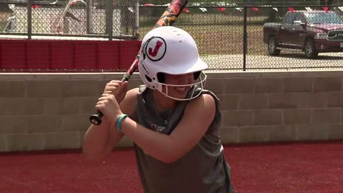 Jourdanton Softball leunt op geloof in ongeslagen play -offs, gaat voor het eerst naar de halve finale van de staat