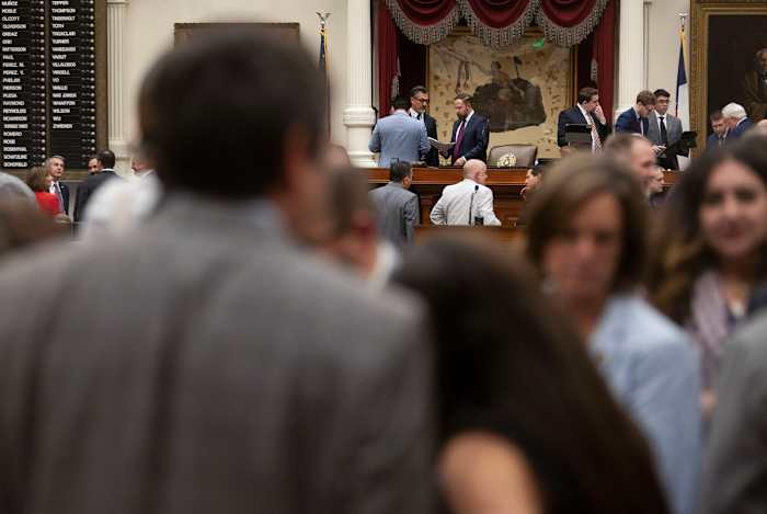 Juveniele detentie, geïmporteerde garnalen, voor altijd chemicaliën tussen honderden rekeningen afgesneden door huisdeadline