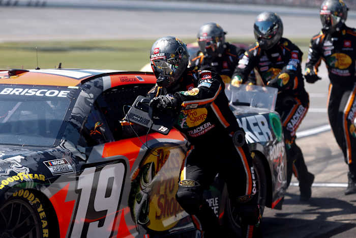 Kyle Larson om op de eerste rij te beginnen bij Coca-Cola 600 naast Pole Sitter Chase Briscoe