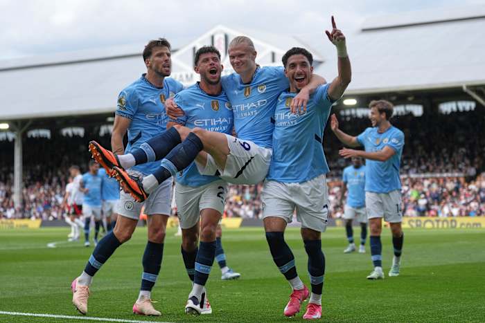 Man City, Chelsea en Newcastle beveiligen Champions League -spots terwijl boze villa mist