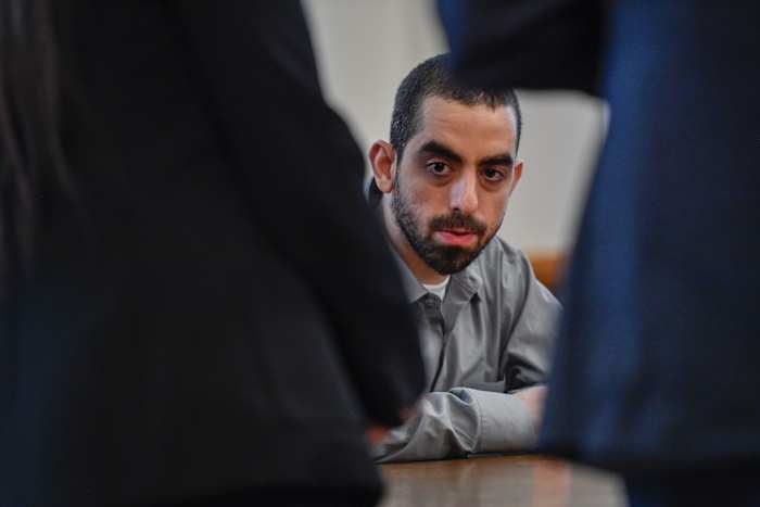 Man die auteur Salman Rushdie heeft neergestoken, wordt geconfronteerd met veroordeling in New York