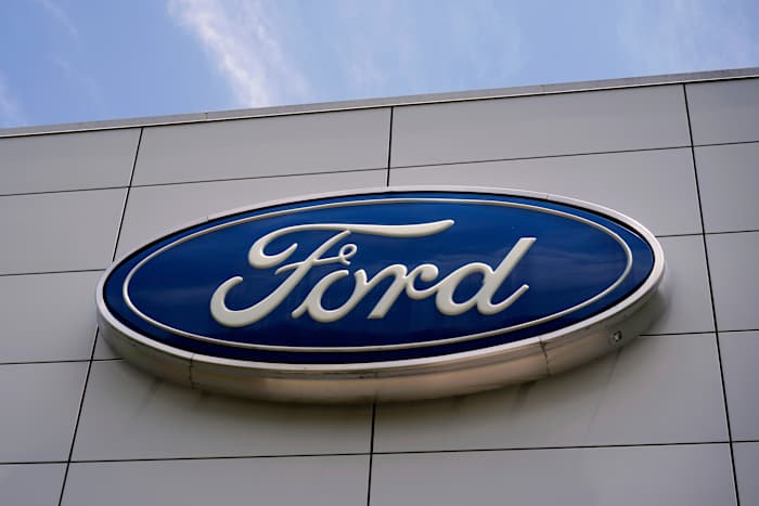 Meer dan 270.000 Ford -voertuigen teruggeroepen vanwege bezorgdheid over de veiligheid