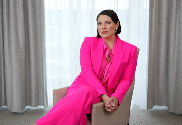 Met 'atmosfeer' verlaat Taylor Jenkins Reid het Evelyn Hugo-vers en reist u naar de ruimte