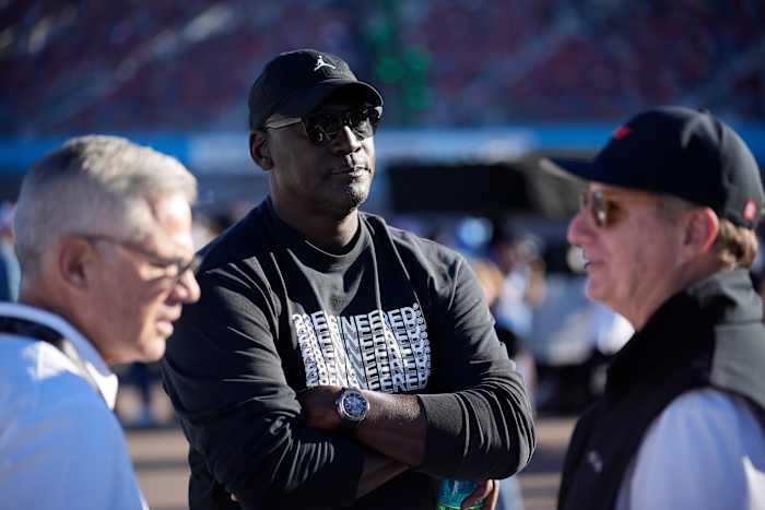 Michael Jordan voegt zich bij NBC als een speciale bijdrage voor zijn NBA -dekking