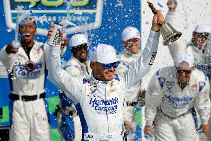 NASCAR -ster Kyle Larson is klaar om zich te concentreren op de Indianapolis 500 - na een Sprint Car Race