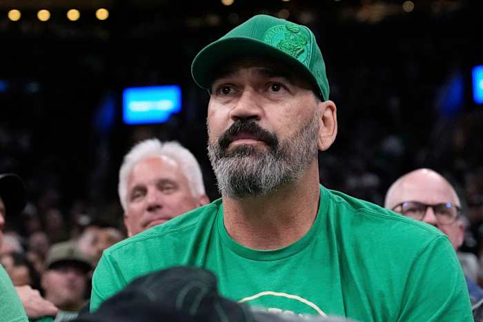 NBA -kampioen, 'Survivor' -deelnemer Scot Pollard deelt Indy 500 Parade Float met de familie van de hartdonor