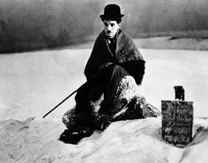 Op 100 -jarig jubileum van 'The Gold Rush', tips Cannes Hoed voor Charlie Chaplin