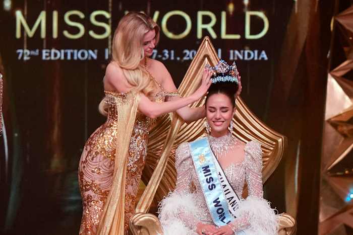 Opal Suchata Chuangsri uit Thailand Crowned Miss World 2025