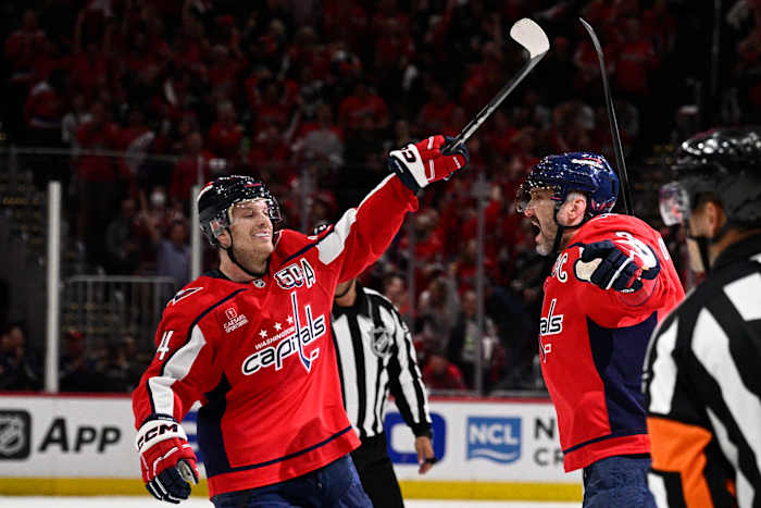 Ovechkin scoort als de hoofdsteden de Canadiens in 5 elimineren, gaan door om de orkanen te spelen