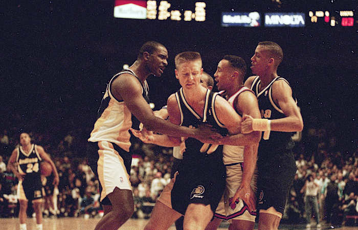 Pacers-knicks vernieuwen een rivaliteit met memorabele momenten met Reggie Miller, Spike Lee en anderen