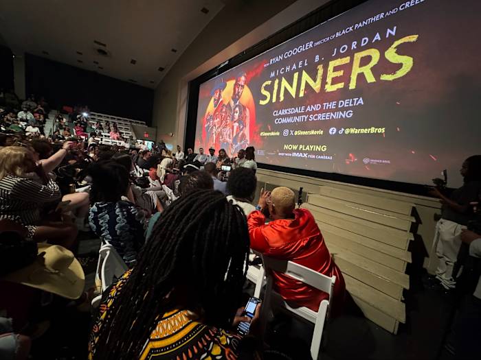 Ryan Coogler organiseert 'Sinners' Screening in Mississippi Town waar film is ingesteld