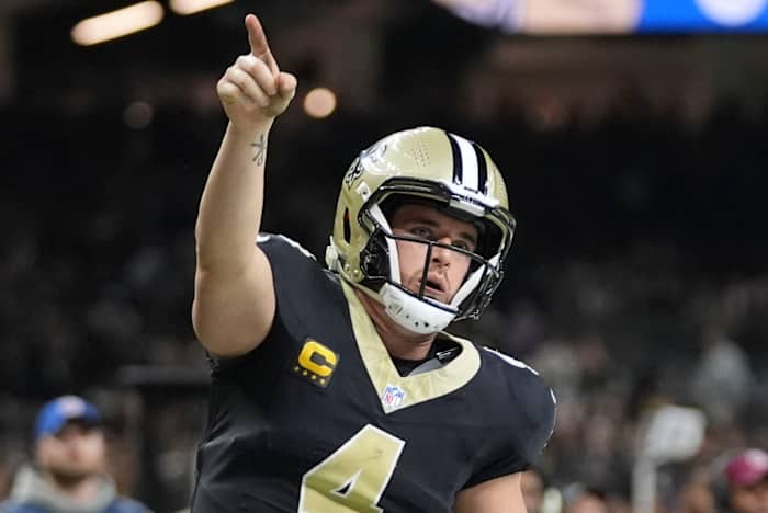 Saints QB Derek Carr gaat met pensioen vanwege 'significante degeneratieve veranderingen' in zijn rechterschouder
