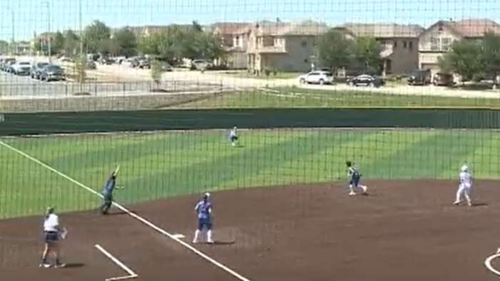 Smithson Valley Softball Team gaat naar de derde ronde met overwinning op South San Antonio