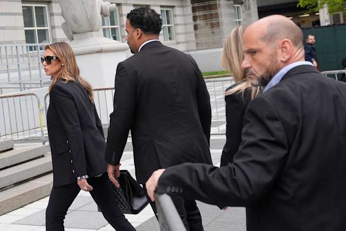 Sommige van Trump's loyaliteit-first picks voor officieren van justitie trekken oppositie van senatoren die ze kunnen blokkeren