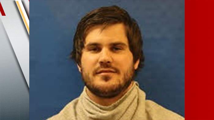 Statewide Manhunt aan de gang voor moord verdachte beschuldigd van het afsnijden van zijn enkelmonitor, zeggen ambtenaren