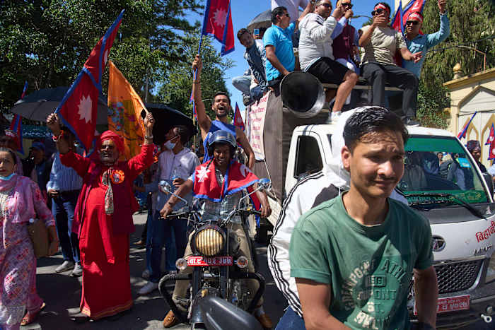 Tienduizenden demonstreren in Nepal op zoek naar herstel van afgezette monarchie