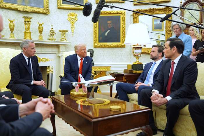 Trump, Carney Faceoff in Oval Office laat gapende verschillen op tarieven, 51e staat