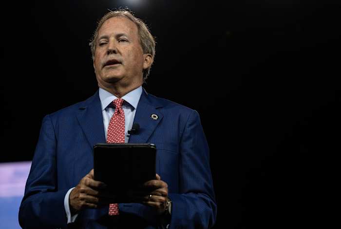 Vijf officier van justitie Sue Sue Ken Paxton om een ​​nieuwe regel te blokkeren en die ze moeten overhandigen over casusrecords