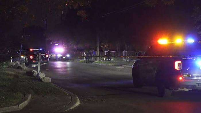 Vrouw gearresteerd na het aanvallen van 2 mensen met mes aan de zuidwestkant, zegt de politie