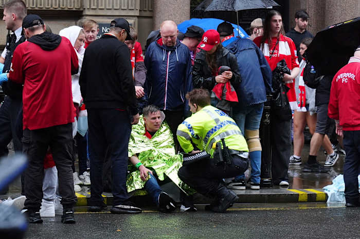 Wat te weten over de crash in een parade van Liverpool voetbalfans
