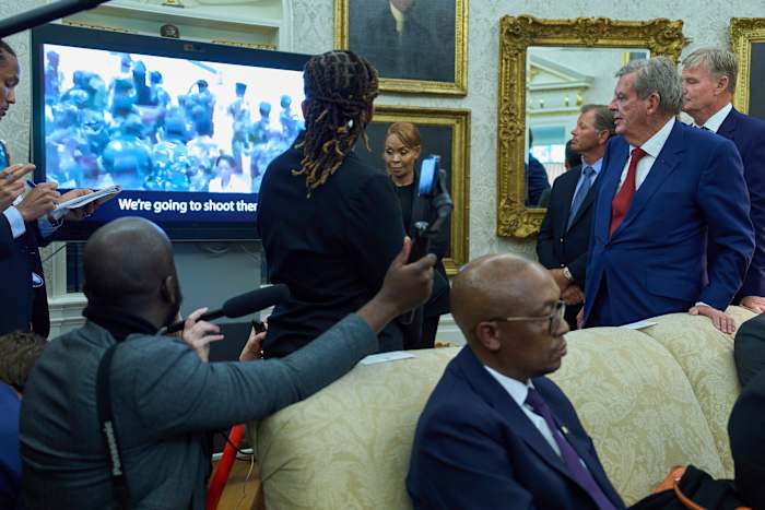 Zuid -Afrika Police Minister zegt dat de feiten 'Trump' verwrongen 'om ongegronde genocide claims te pushen