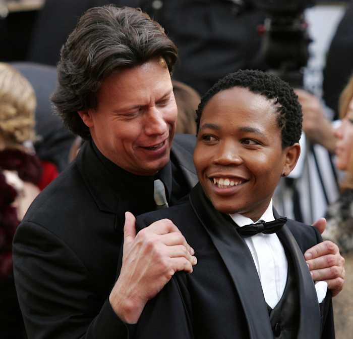 Zuid-Afrikaanse acteur Presley Chweneyagae, die speelde in Oscar-winnende film 'Tsotsi', sterft 40 jaar oud