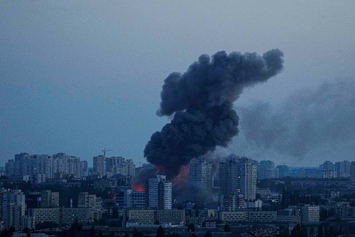 4 gedood in Kiev na een Russische raket en drone -aanval in Oekraïne, zegt burgemeester