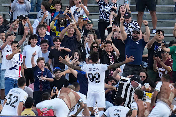 BOTAFOGO STUNS Champions League-winnaar Paris Saint-Germain 1-0 in Club World Cup op Igor Jesus 'doel