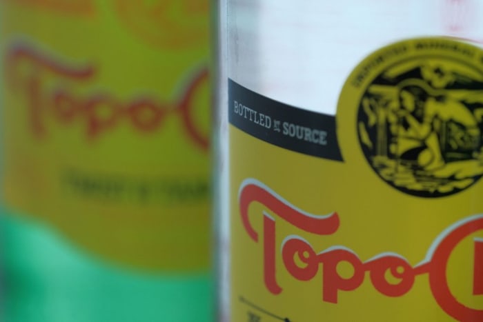 Bepaalde Topo Chico -flessen teruggeroepen in Texas vanwege mogelijke pseudomonasverontreiniging