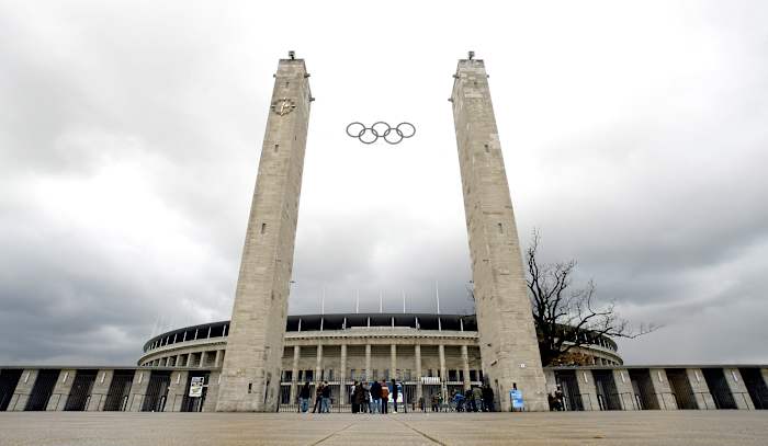 Berlin presenteert een bod om de Olympische Spelen opnieuw te huren met 100 -jarig jubileum van 1936 wedstrijden opdrijven