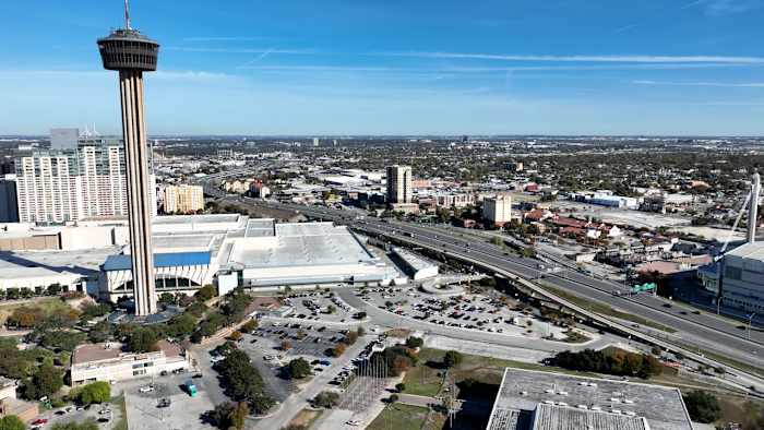 Bexar County -kantoren sluiten vroeg in voor geplande ijsprotesten in het centrum van San Antonio