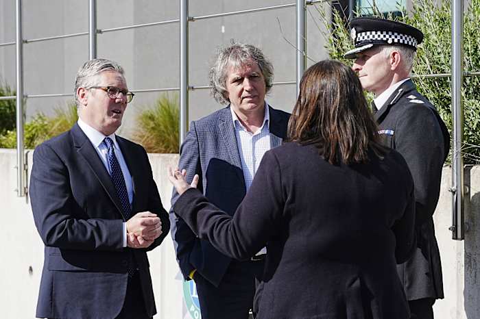 Britse politie krijgt meer tijd om verdachte in de botsing van Liverpool Soccer Parade in twijfel te trekken