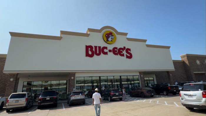 Buc-EE zit boordevol gezinnen terwijl chauffeurs in Texas op pad gaan voor zomervakanties