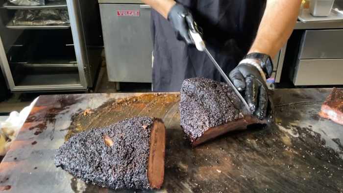 Burnt Bean Co.'s 'Pope of BBQ' op reis naar Top Texas Maandelijkse rangorde