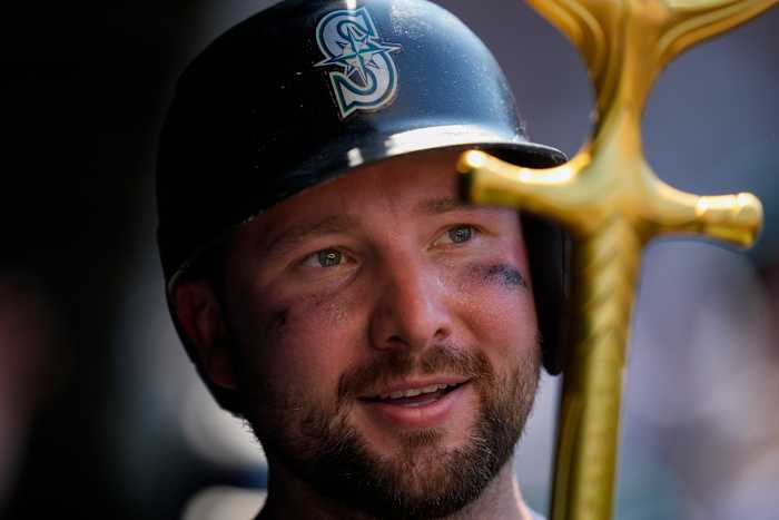 Cal Raleigh breekt het record van Johnny Bench voor homers door een catcher voor All-Star Break