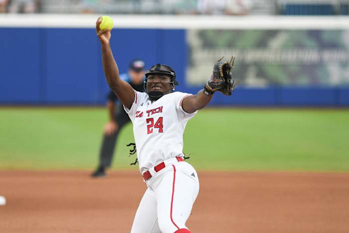 Canady gooit 6-hitter terwijl Texas Tech Texas met 4-3 verslaat om beslissende game 3 op te zetten op WCWS