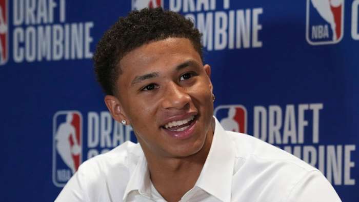 Carter Bryant geselecteerd door Spurs in 2025 NBA Draft, deelt opwinding om in de toekomst met Dylan Harper te spelen