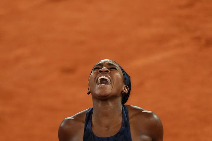 Coco Gauff verslaat Loïs Boisson 6-1, 6-2 om haar tweede French Open Finale te bereiken