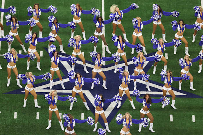 Dallas Cowboys Cheerleaders zeggen dat ze een toename van 400% in het loon krijgen