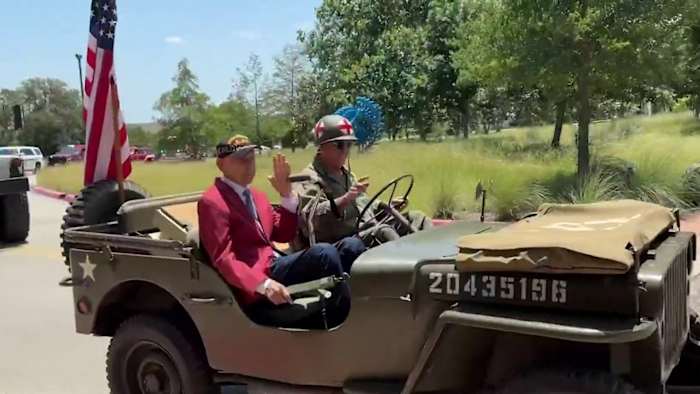 De 103-jarige WWII-veteraan uit San Antonio geëerd met de hoogste eer van Frankrijk voor moed